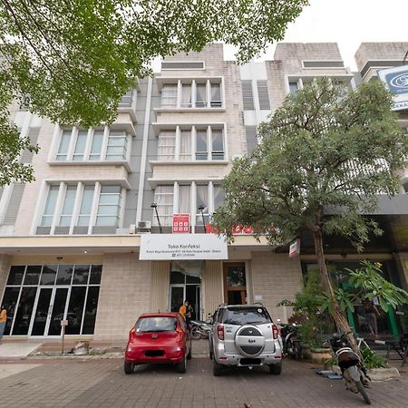 Reddoorz Near Universitas Esa Unggul Bekasi Harapan Indah Luaran gambar